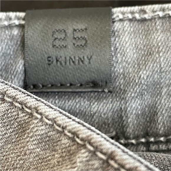 Vince Skinny Jeans in Used Black - Picture 6 of 6